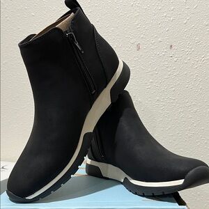 Life Stride Black Ankle Boots with White Sole